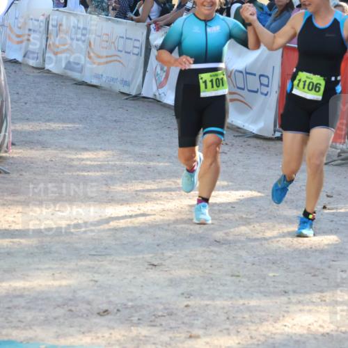 07.09.2025 - 19. Norderstedt Triathlon Zöllner http://msf.ph/oto/8775310 07.09.2025 17:00:29 Ziel 1101, 1106 meine-sportfotos.de