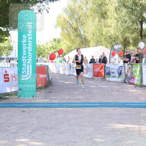 07.09.2025 - 19. Norderstedt Triathlon Zöllner http://msf.ph/oto/8775403 07.09.2025 11:45:46 Ziel 1166 meine-sportfotos.de