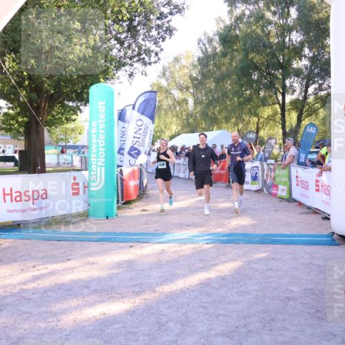 07.09.2025 - 19. Norderstedt Triathlon Zöllner http://msf.ph/oto/8775415 07.09.2025 17:00:40 Ziel 938 meine-sportfotos.de