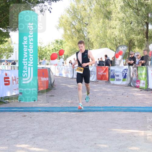 07.09.2025 - 19. Norderstedt Triathlon Zöllner http://msf.ph/oto/8775419 07.09.2025 11:45:47 Ziel 1166 meine-sportfotos.de