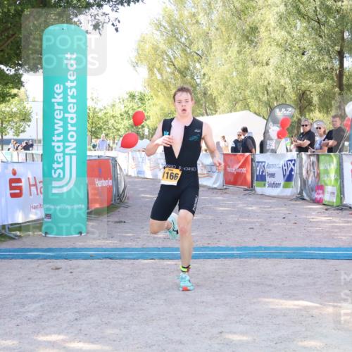 07.09.2025 - 19. Norderstedt Triathlon Zöllner http://msf.ph/oto/8775427 07.09.2025 11:45:47 Ziel 1166 meine-sportfotos.de