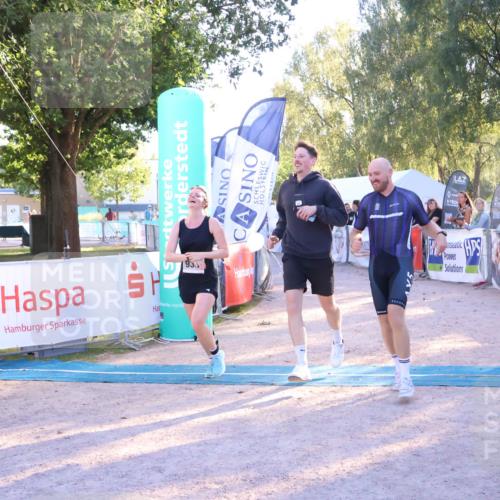 07.09.2025 - 19. Norderstedt Triathlon Zöllner http://msf.ph/oto/8775432 07.09.2025 17:00:41 Ziel 938 meine-sportfotos.de