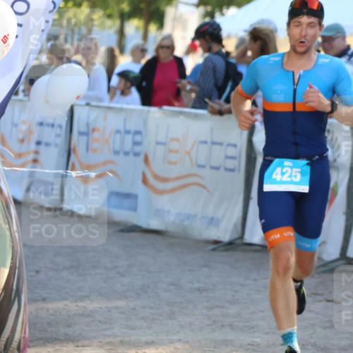 07.09.2025 - 19. Norderstedt Triathlon Zöllner http://msf.ph/oto/8775467 07.09.2025 17:01:19 Ziel 425 meine-sportfotos.de