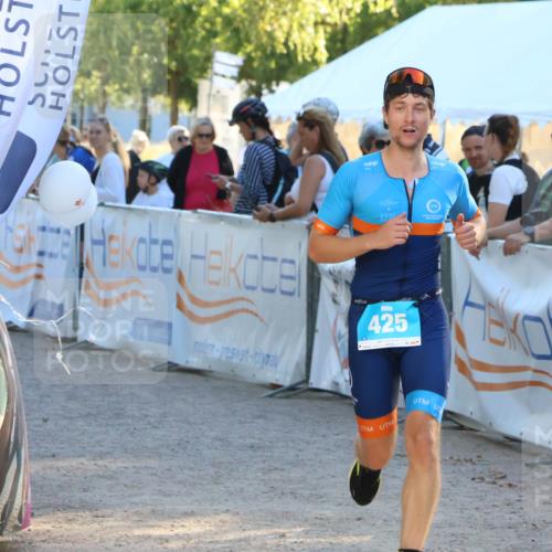 07.09.2025 - 19. Norderstedt Triathlon Zöllner http://msf.ph/oto/8775475 07.09.2025 17:01:19 Ziel 425 meine-sportfotos.de