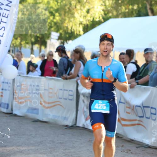 07.09.2025 - 19. Norderstedt Triathlon Zöllner http://msf.ph/oto/8775481 07.09.2025 17:01:19 Ziel 425 meine-sportfotos.de