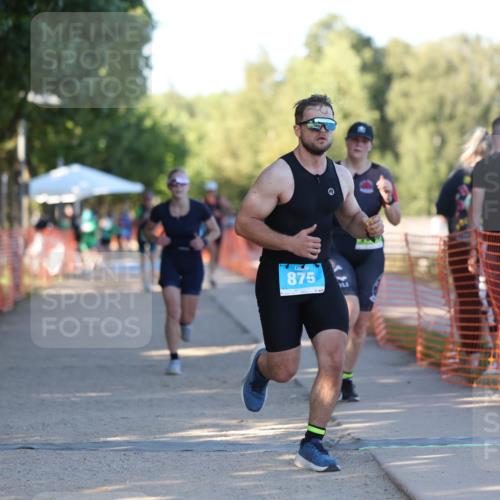 07.09.2025 - 19. Norderstedt Triathlon Michael Strokosch http://msf.ph/oto/8775496 07.09.2025 16:43:47 Laufen 875, 912, 1560 meine-sportfotos.de