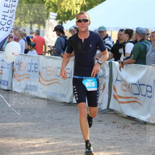 07.09.2025 - 19. Norderstedt Triathlon Zöllner http://msf.ph/oto/8775531 07.09.2025 17:01:35 Ziel 909 meine-sportfotos.de