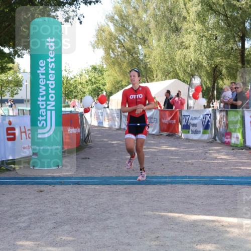 07.09.2025 - 19. Norderstedt Triathlon Zöllner http://msf.ph/oto/8775568 07.09.2025 11:49:06 Ziel 231 meine-sportfotos.de