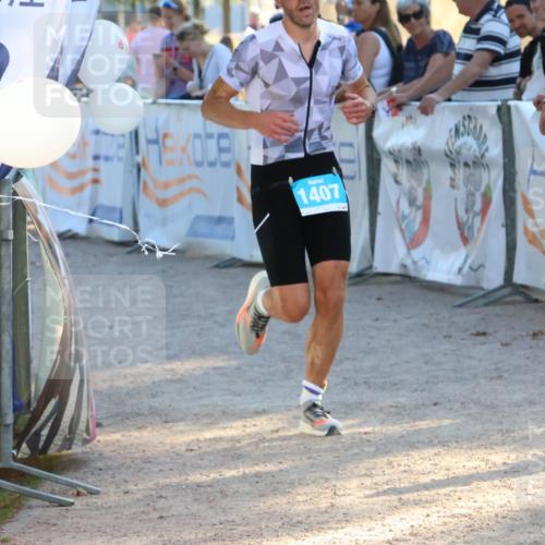 07.09.2025 - 19. Norderstedt Triathlon Zöllner http://msf.ph/oto/8775570 07.09.2025 17:01:46 Ziel 1407 meine-sportfotos.de