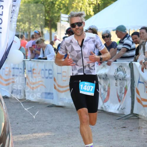 07.09.2025 - 19. Norderstedt Triathlon Zöllner http://msf.ph/oto/8775578 07.09.2025 17:01:47 Ziel 1407 meine-sportfotos.de