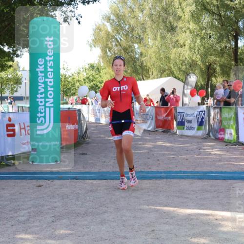 07.09.2025 - 19. Norderstedt Triathlon Zöllner http://msf.ph/oto/8775579 07.09.2025 11:49:07 Ziel 231 meine-sportfotos.de