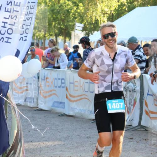 07.09.2025 - 19. Norderstedt Triathlon Zöllner http://msf.ph/oto/8775590 07.09.2025 17:01:47 Ziel 1407 meine-sportfotos.de
