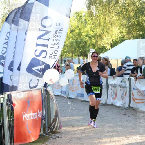 07.09.2025 - 19. Norderstedt Triathlon Zöllner http://msf.ph/oto/8775635 07.09.2025 17:02:35 Ziel 1509 meine-sportfotos.de