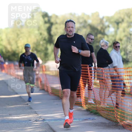 07.09.2025 - 19. Norderstedt Triathlon Michael Strokosch http://msf.ph/oto/8775658 07.09.2025 16:44:44 Laufen 429, 925, 1045, 1082, 1413, 1474, 1609 meine-sportfotos.de