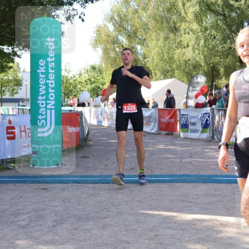 07.09.2025 - 19. Norderstedt Triathlon Zöllner http://msf.ph/oto/8775696 07.09.2025 11:50:27 Ziel 1323 meine-sportfotos.de