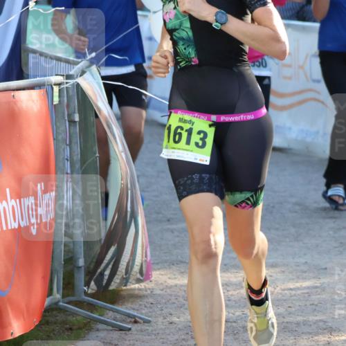 07.09.2025 - 19. Norderstedt Triathlon Zöllner http://msf.ph/oto/8775701 07.09.2025 17:02:47 Ziel 950, 1613 meine-sportfotos.de