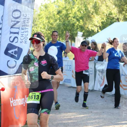 07.09.2025 - 19. Norderstedt Triathlon Zöllner http://msf.ph/oto/8775709 07.09.2025 17:02:48 Ziel 950, 1613 meine-sportfotos.de