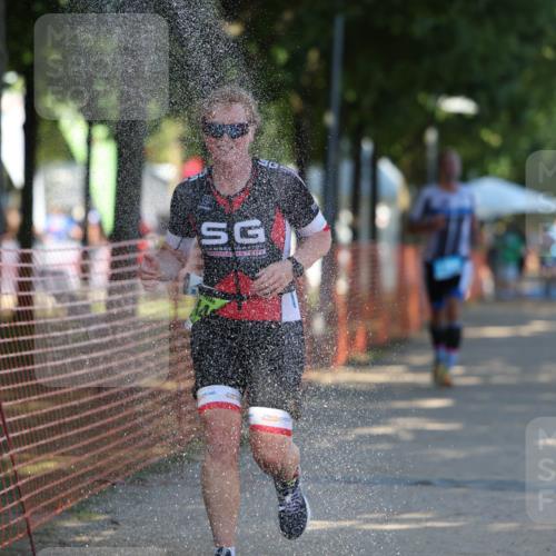 07.09.2025 - 19. Norderstedt Triathlon Michael Strokosch http://msf.ph/oto/8775727 07.09.2025 15:46:19 Laufen 446, 447 meine-sportfotos.de