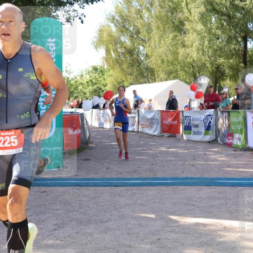 07.09.2025 - 19. Norderstedt Triathlon Zöllner http://msf.ph/oto/8775742 07.09.2025 11:51:06 Ziel 225, 1185, 1335 meine-sportfotos.de