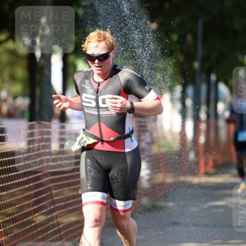 07.09.2025 - 19. Norderstedt Triathlon Michael Strokosch http://msf.ph/oto/8775743 07.09.2025 15:46:19 Laufen 446, 447 meine-sportfotos.de
