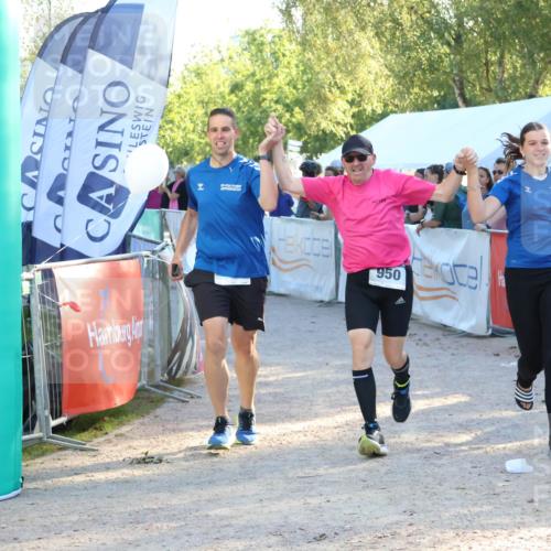 07.09.2025 - 19. Norderstedt Triathlon Zöllner http://msf.ph/oto/8775746 07.09.2025 17:02:50 Ziel 950, 1613 meine-sportfotos.de