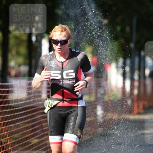 07.09.2025 - 19. Norderstedt Triathlon Michael Strokosch http://msf.ph/oto/8775747 07.09.2025 15:46:20 Laufen 446, 447 meine-sportfotos.de