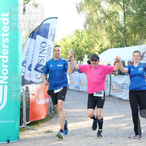 07.09.2025 - 19. Norderstedt Triathlon Zöllner http://msf.ph/oto/8775754 07.09.2025 17:02:51 Ziel 950, 1613 meine-sportfotos.de
