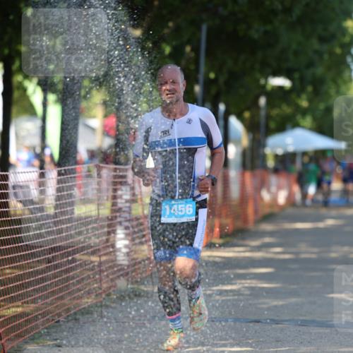 07.09.2025 - 19. Norderstedt Triathlon Michael Strokosch http://msf.ph/oto/8775758 07.09.2025 15:46:22 Laufen 446, 447 meine-sportfotos.de