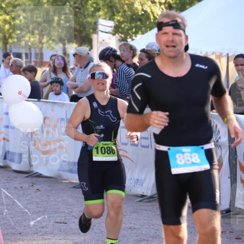 07.09.2025 - 19. Norderstedt Triathlon Zöllner http://msf.ph/oto/8775772 07.09.2025 17:03:04 Ziel 868, 1086 meine-sportfotos.de