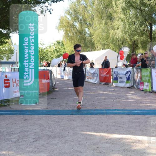 07.09.2025 - 19. Norderstedt Triathlon Zöllner http://msf.ph/oto/8775779 07.09.2025 11:51:45 Ziel 1198 meine-sportfotos.de