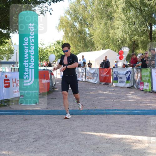 07.09.2025 - 19. Norderstedt Triathlon Zöllner http://msf.ph/oto/8775786 07.09.2025 11:51:45 Ziel 1198 meine-sportfotos.de