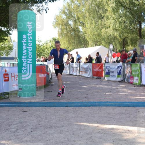 07.09.2025 - 19. Norderstedt Triathlon Zöllner http://msf.ph/oto/8775812 07.09.2025 11:52:04 Ziel 844 meine-sportfotos.de