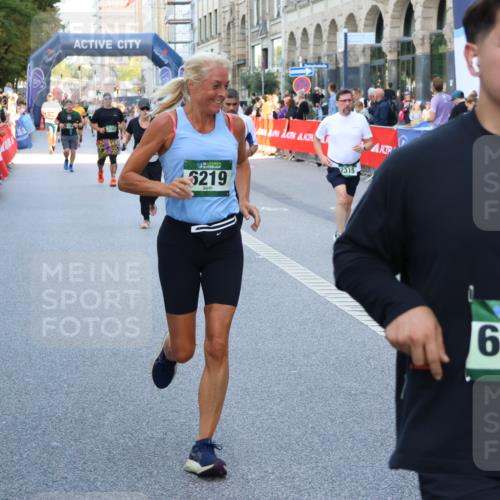 07.09.2025 - BARMER Alsterlauf Strokosch-Dieckow http://msf.ph/oto/8775835 07.09.2025 10:07:59 Ziel 2360, 2782, 2933, 3041, 3234, 3477, 4086, 4087, 4088, 4217, 4449, 4450, 5053, 5139, 5140, 5404, 5902, 5986, 6099, 6210, 8164, 8244 meine-sportfotos.de