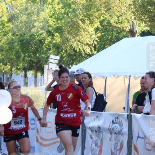 07.09.2025 - 19. Norderstedt Triathlon Zöllner http://msf.ph/oto/8775848 07.09.2025 17:04:09 Ziel 942 meine-sportfotos.de