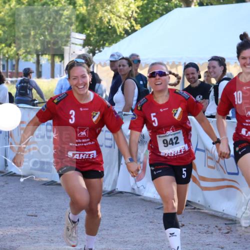 07.09.2025 - 19. Norderstedt Triathlon Zöllner http://msf.ph/oto/8775880 07.09.2025 17:04:10 Ziel 942 meine-sportfotos.de