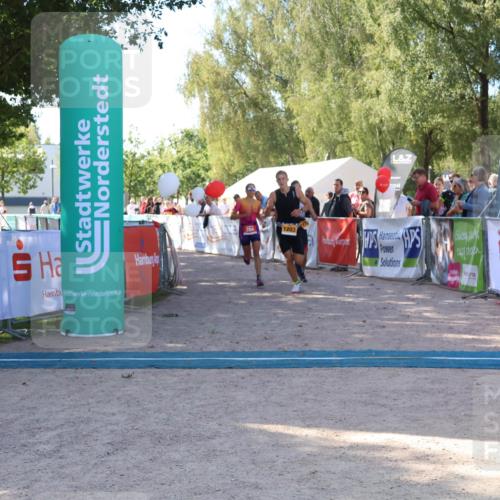 07.09.2025 - 19. Norderstedt Triathlon Zöllner http://msf.ph/oto/8775884 07.09.2025 11:53:33 Ziel 204, 1174, 1203 meine-sportfotos.de
