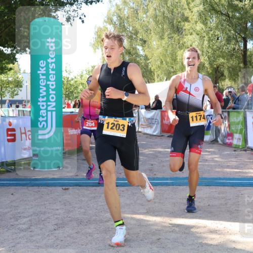 07.09.2025 - 19. Norderstedt Triathlon Zöllner http://msf.ph/oto/8775911 07.09.2025 11:53:35 Ziel 204, 1174, 1203 meine-sportfotos.de
