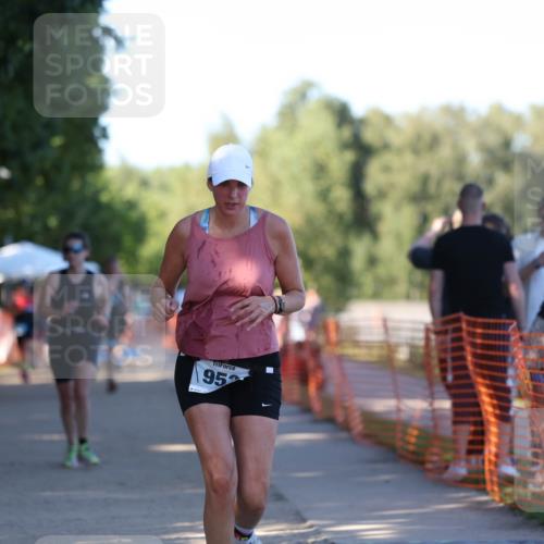 07.09.2025 - 19. Norderstedt Triathlon Michael Strokosch http://msf.ph/oto/8775947 07.09.2025 16:45:41 Laufen 953, 954, 1043, 1621 meine-sportfotos.de