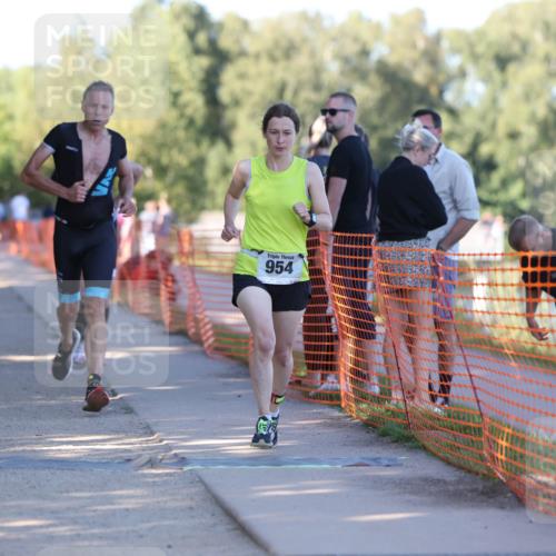 07.09.2025 - 19. Norderstedt Triathlon Michael Strokosch http://msf.ph/oto/8775985 07.09.2025 16:45:47 Laufen 951, 954, 1043, 1509, 1621 meine-sportfotos.de