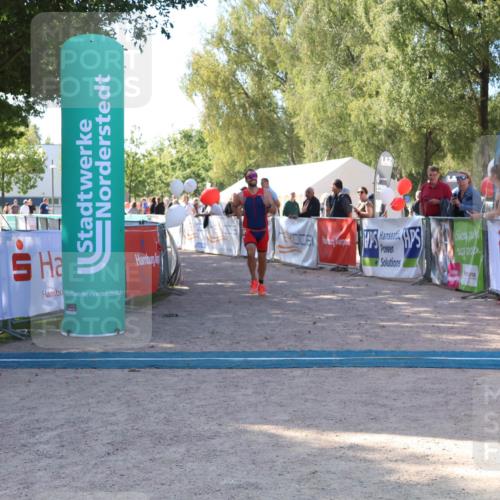 07.09.2025 - 19. Norderstedt Triathlon Zöllner http://msf.ph/oto/8776009 07.09.2025 11:54:56 Ziel 238 meine-sportfotos.de