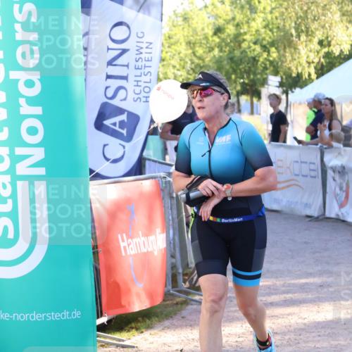 07.09.2025 - 19. Norderstedt Triathlon Zöllner http://msf.ph/oto/8776010 07.09.2025 17:06:00 Ziel 887, 1108, 1409 meine-sportfotos.de