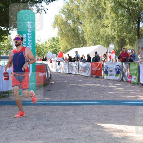 07.09.2025 - 19. Norderstedt Triathlon Zöllner http://msf.ph/oto/8776040 07.09.2025 11:54:58 Ziel 238 meine-sportfotos.de