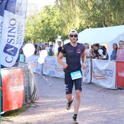 07.09.2025 - 19. Norderstedt Triathlon Zöllner http://msf.ph/oto/8776046 07.09.2025 17:06:03 Ziel 1108, 1409 meine-sportfotos.de