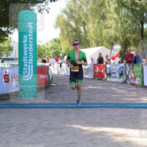 07.09.2025 - 19. Norderstedt Triathlon Zöllner http://msf.ph/oto/8776069 07.09.2025 11:55:51 Ziel 1173, 1202 meine-sportfotos.de