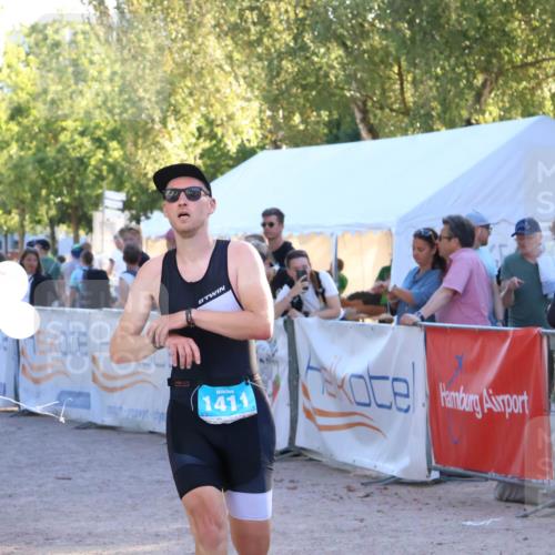 07.09.2025 - 19. Norderstedt Triathlon Zöllner http://msf.ph/oto/8776074 07.09.2025 17:06:30 Ziel 1411 meine-sportfotos.de