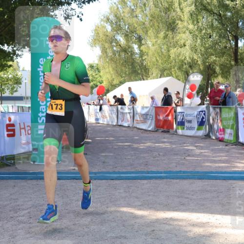 07.09.2025 - 19. Norderstedt Triathlon Zöllner http://msf.ph/oto/8776083 07.09.2025 11:55:52 Ziel 1173, 1202 meine-sportfotos.de
