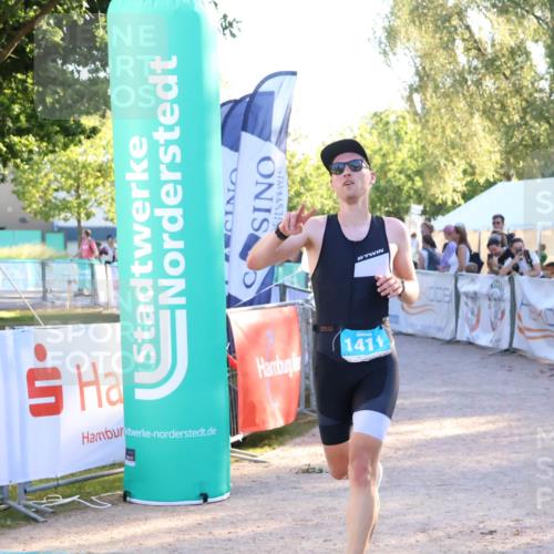 07.09.2025 - 19. Norderstedt Triathlon Zöllner http://msf.ph/oto/8776093 07.09.2025 17:06:31 Ziel 1411 meine-sportfotos.de