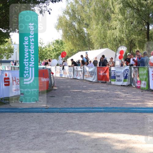 07.09.2025 - 19. Norderstedt Triathlon Zöllner http://msf.ph/oto/8776117 07.09.2025 11:56:43 Ziel  meine-sportfotos.de
