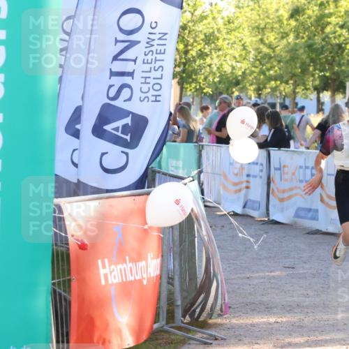 07.09.2025 - 19. Norderstedt Triathlon Zöllner http://msf.ph/oto/8776118 07.09.2025 17:06:37 Ziel 873, 1411 meine-sportfotos.de