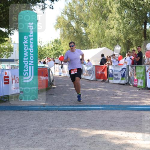 07.09.2025 - 19. Norderstedt Triathlon Zöllner http://msf.ph/oto/8776144 07.09.2025 11:57:12 Ziel 1274 meine-sportfotos.de
